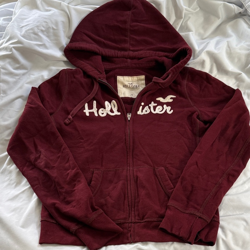 Vintage Y2K Hollister Maroon Zip-Up Hoodie